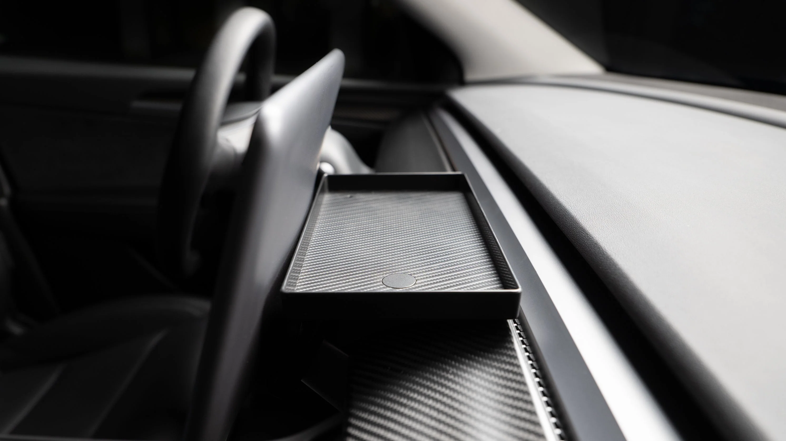 Ablage hinter dem Display für das Tesla Model 3/Y - Image 3
