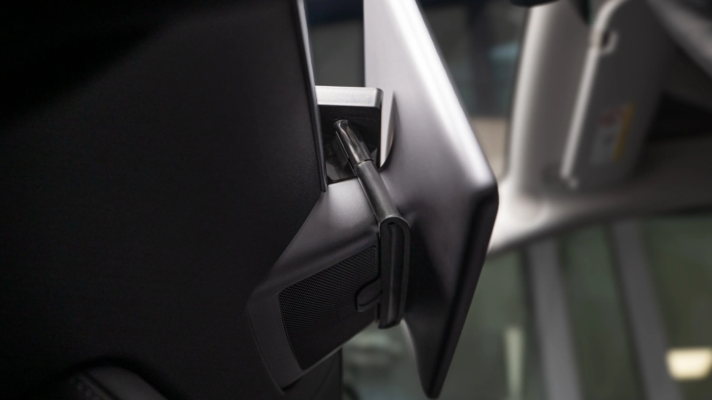 Ablage hinter dem Display für das Tesla Model 3/Y - Image 4