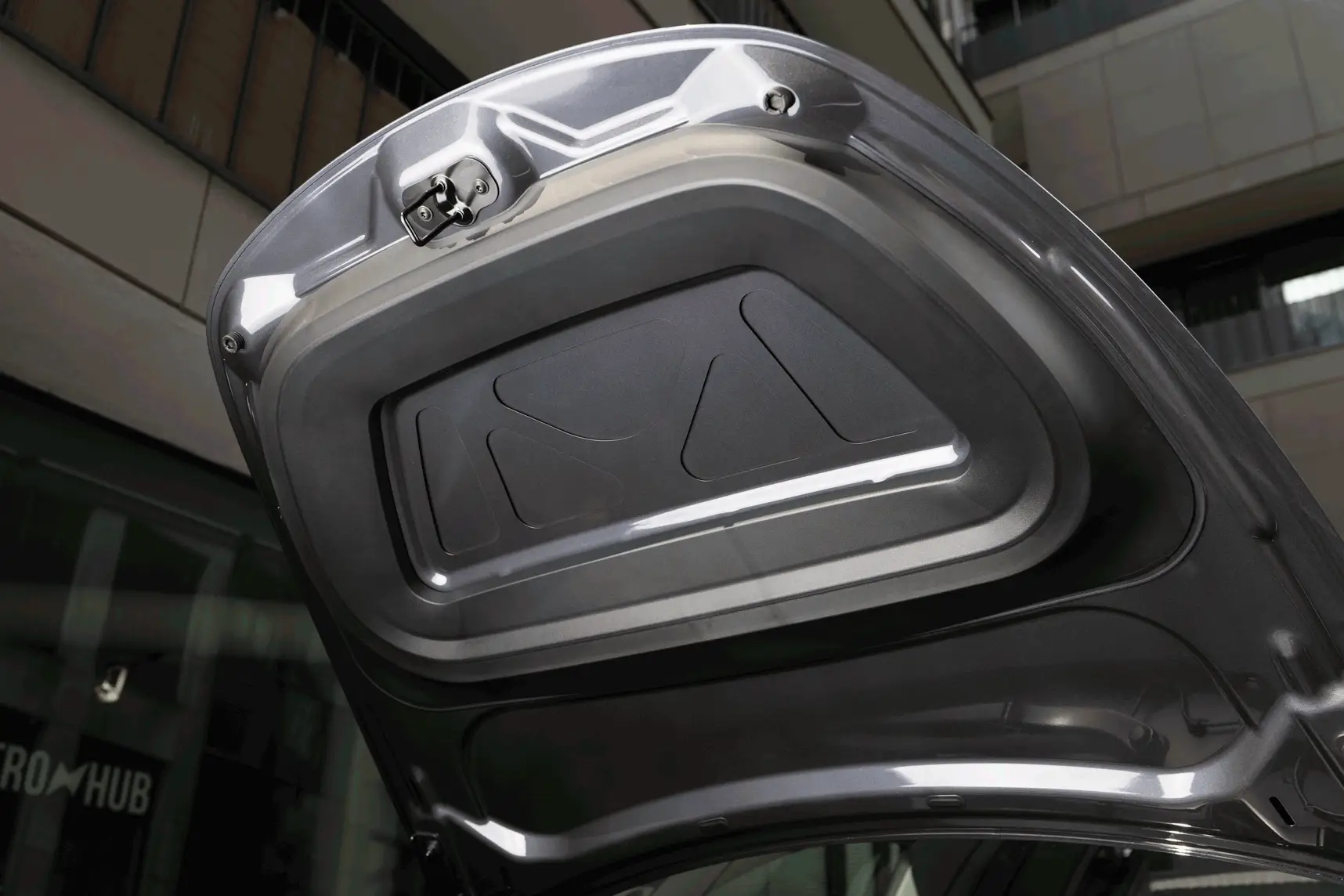 Frunkdämmung für das Tesla Model Y - Image 4