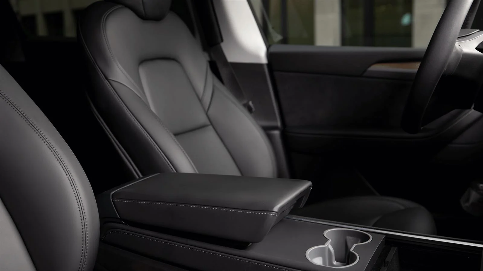 Geheimfach in der Armlehne für das Tesla Model 3/Y - Image 4