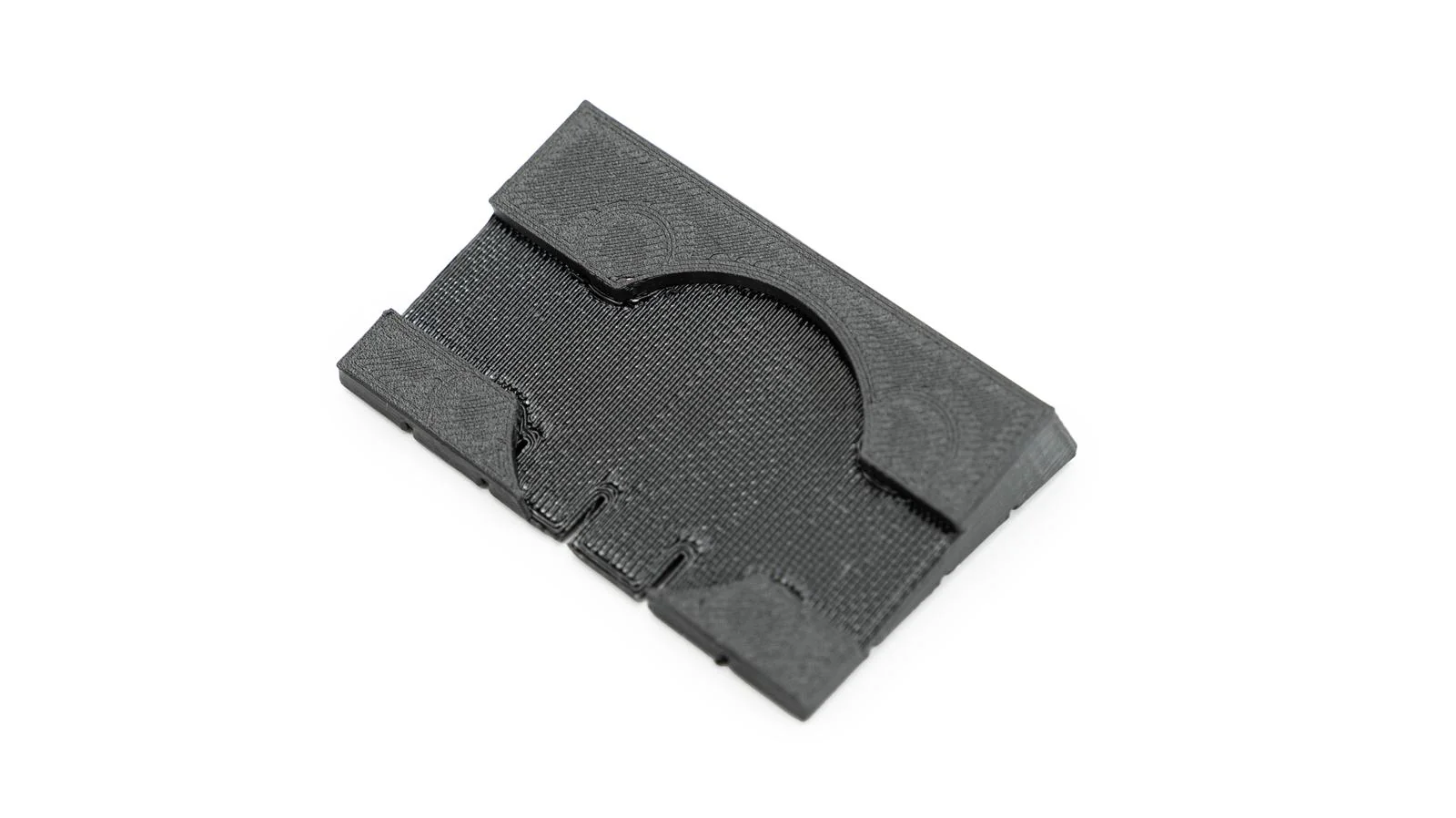Magnetischer Halter für die Abdeckplatte der Anhängerkupplung des Tesla Model Y