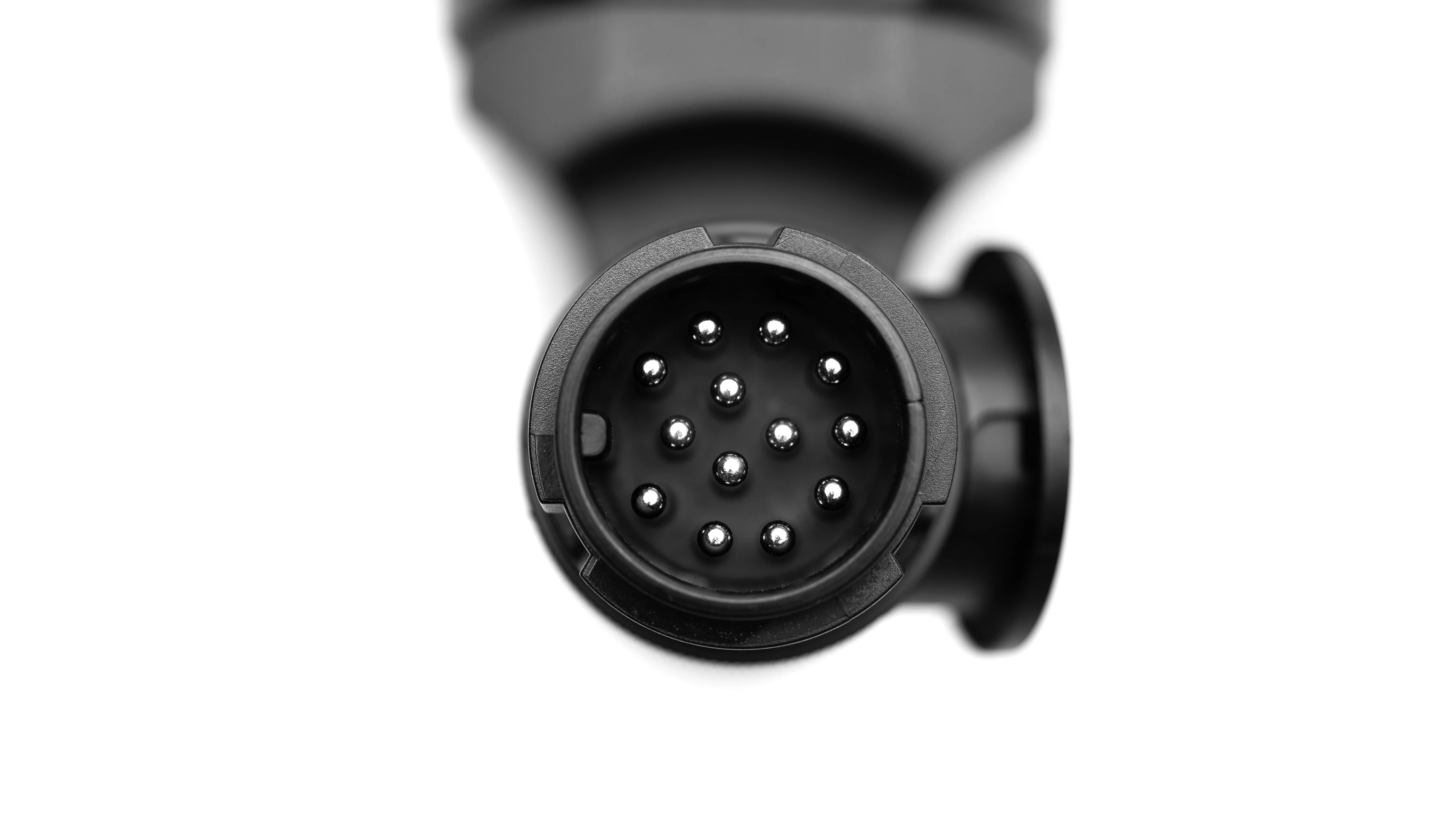 Winkeladapter für die Anhängerkupplung des Tesla Model X (13-polig) - Image 3