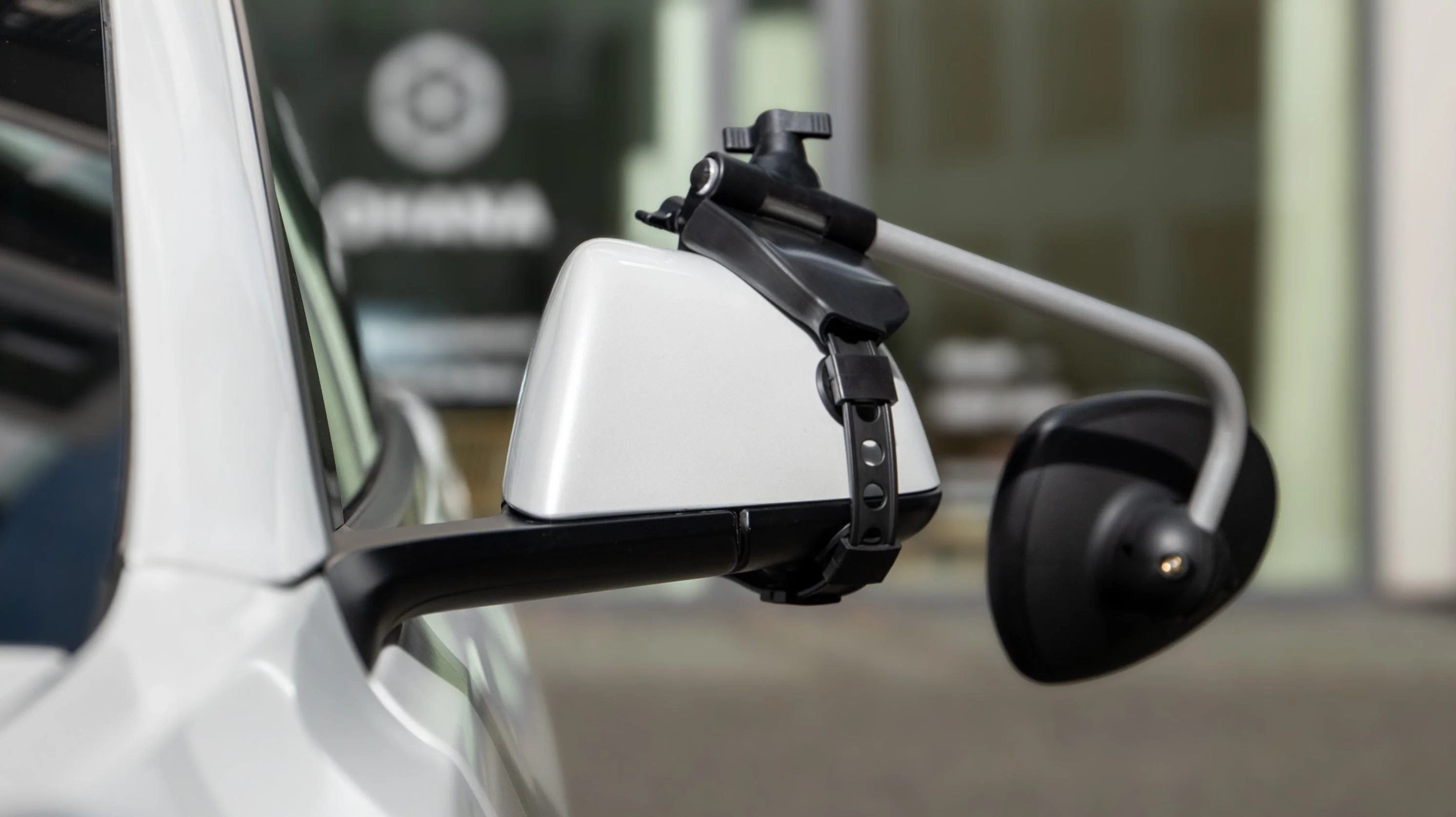Wohnwagenspiegel für das Tesla Model 3 - Image 5